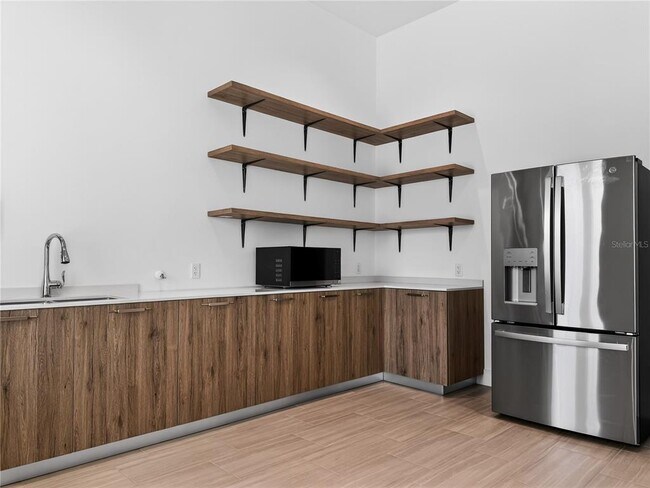 Building Photo - 367 Famagusta Dr