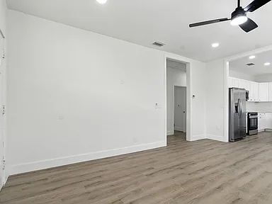 Building Photo - Fall Semester Move-In | Spacious 5BR Home in Ridgewood Park