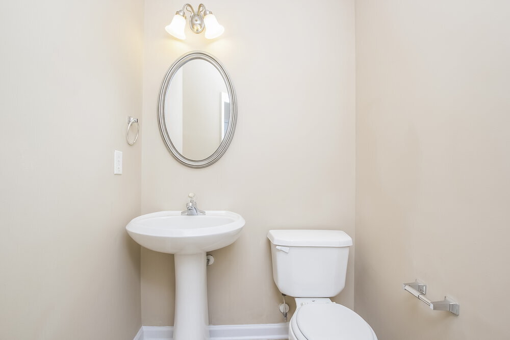 Building Photo - 900 Gardenia Curve