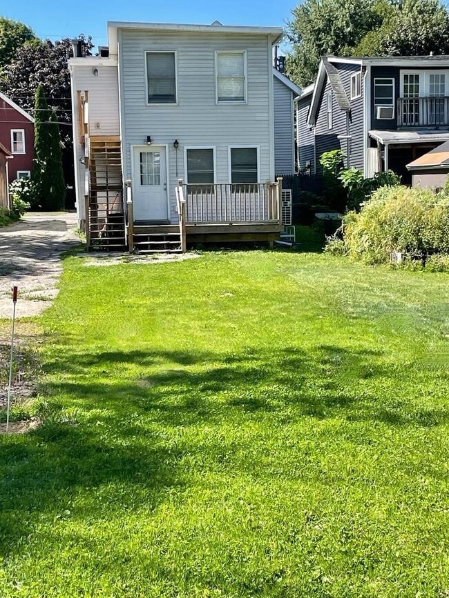 Building Photo - 71 Hickok St