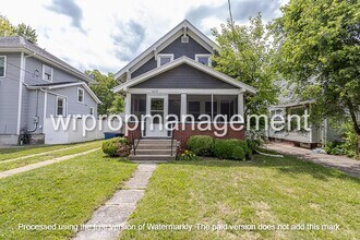 Building Photo - 4 bed 1 bath home in West Toledo