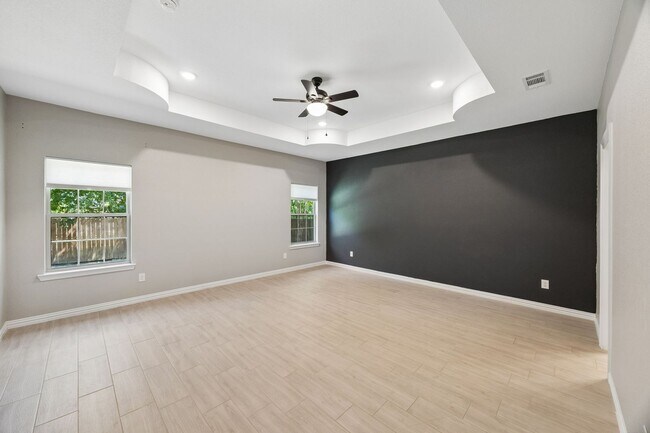 Building Photo - 2808 Binyon St