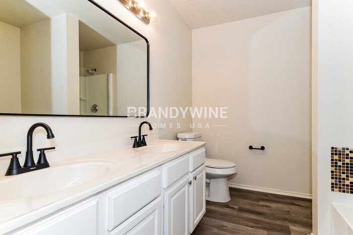 Building Photo - 523 Indian Paintbrush Dr