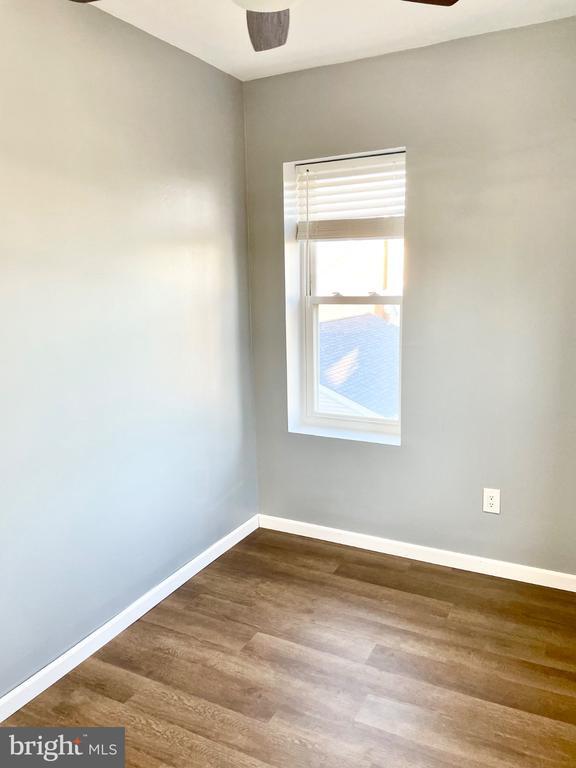 Building Photo - 326 Walnut St