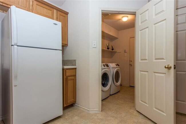 Building Photo - 3761 Rod Carew Dr
