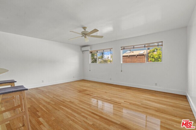 Building Photo - 511 Rialto Ave