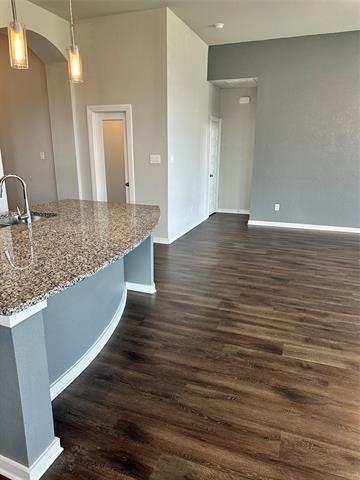 Building Photo - 2034 Brookside Dr