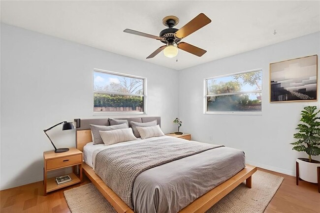 Building Photo - 6419 Hidden Dale Ave