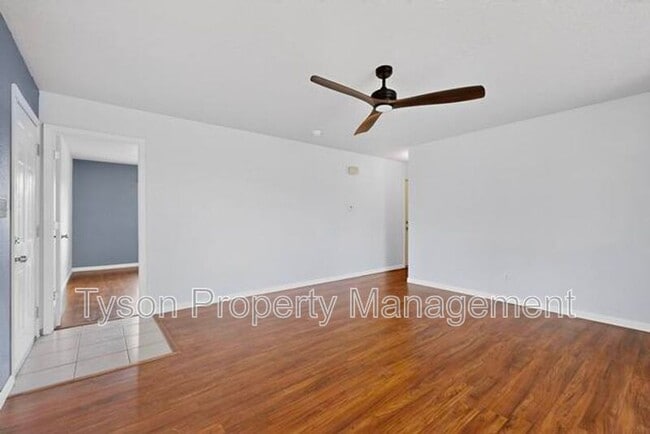 Building Photo - 11015 Connemara Dr SW