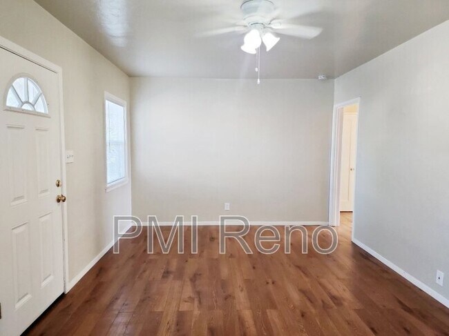 Building Photo - 321 Fodrin Wy
