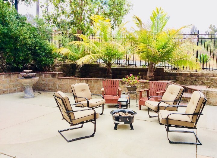 Large 1/2 acre property - 601 Aliento Ct