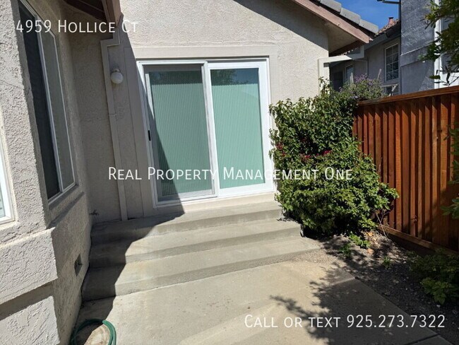 Building Photo - 4959 Hollice Ct