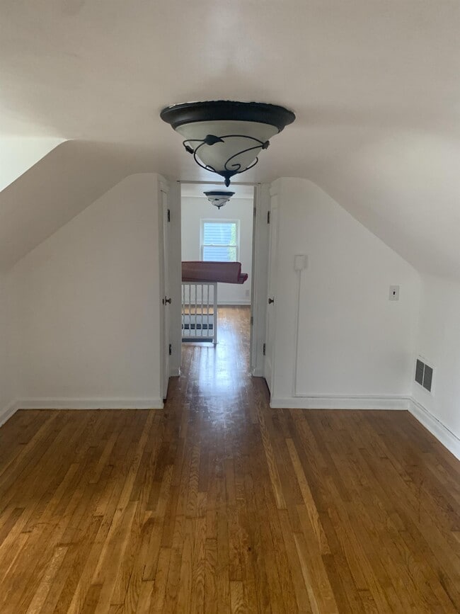 Building Photo - 131 Forest-Park Dr