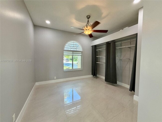 Building Photo - 5600 SW 199th Ave