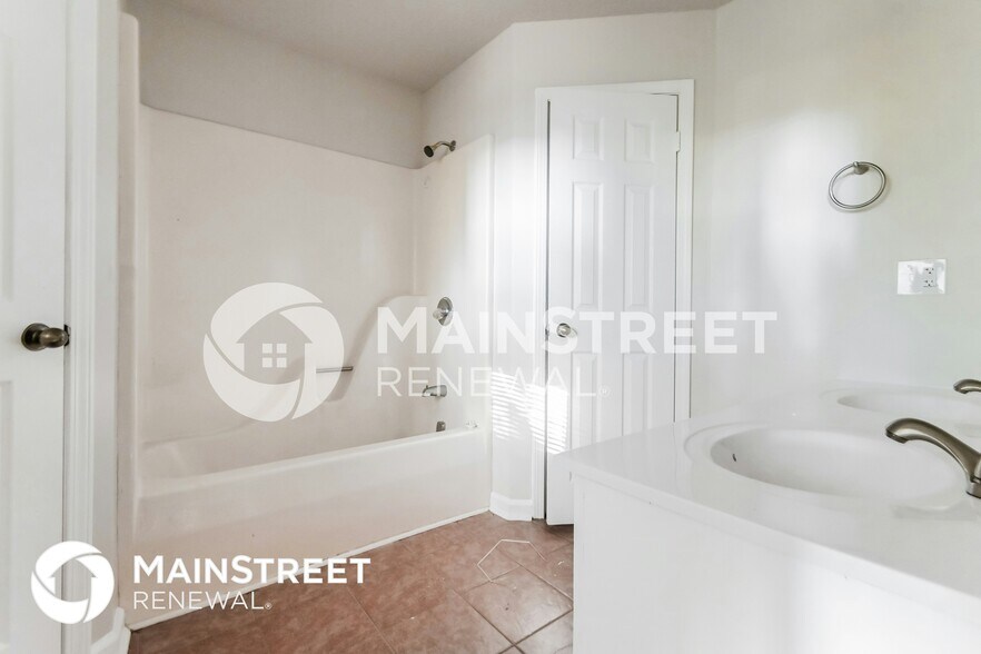 Building Photo - 6757 River Birch Rd