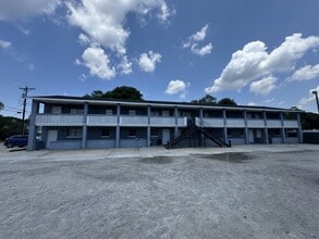 Building Photo - 612 31st Ave S