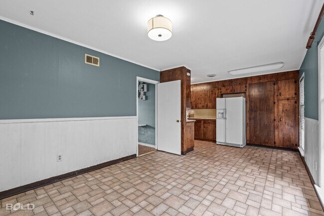 Building Photo - Home For Rent!