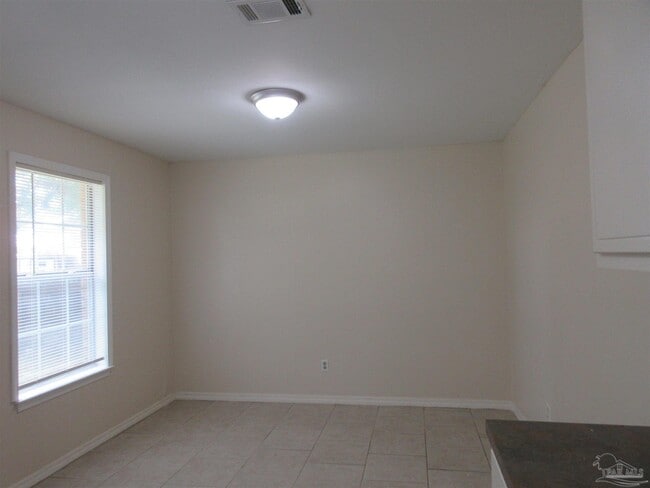 Building Photo - 4738 Live Oak Ln