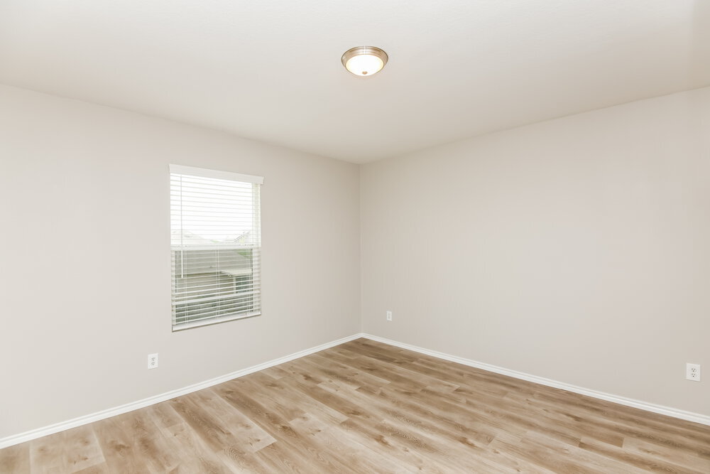 Building Photo - 221 Weber River tr