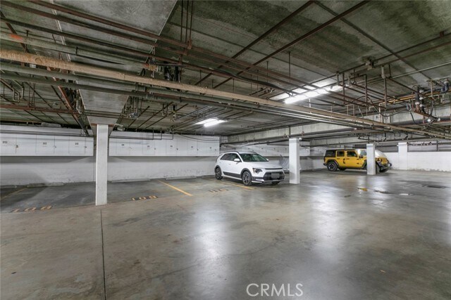 Building Photo - 365 Burchett St