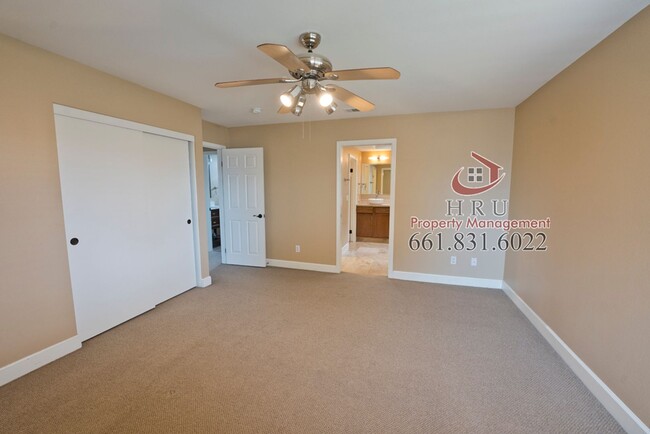 Building Photo - Northwest 4 Bed/3 bath Two-Story