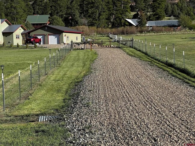 Building Photo - 420 Ponderosa Dr