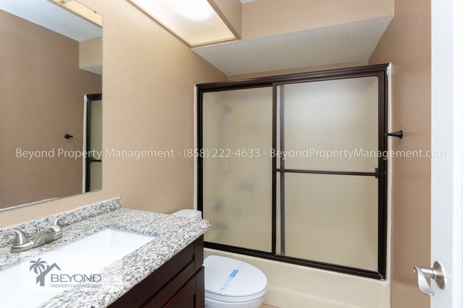 Building Photo - ***PET FRIENDLY*** 2 BED WITH DUAL PRIMARY...