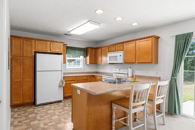 Building Photo - 4697 Cockatoo Dr NW