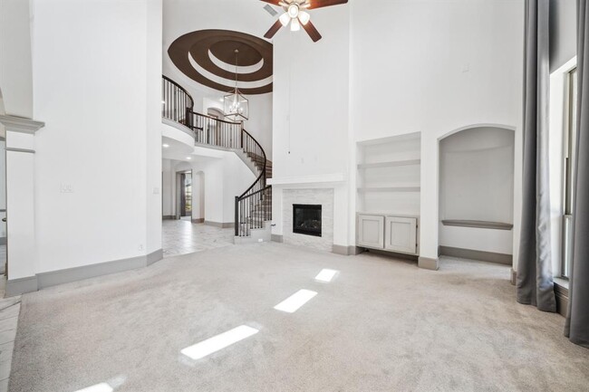 Building Photo - 2122 Mallow Ln