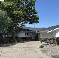 Building Photo - 1310 B St
