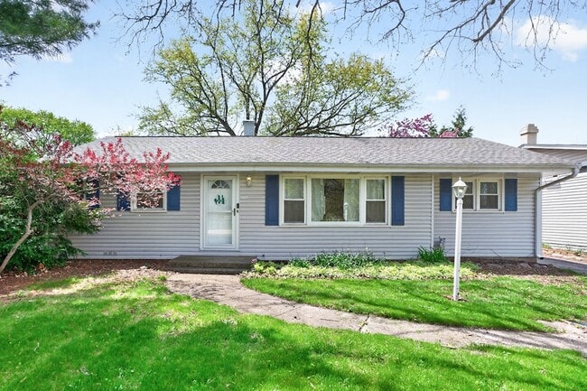 Building Photo - 33356 N Sears Blvd