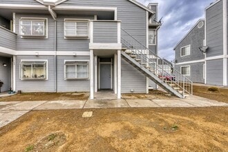 Building Photo - Cozy 2-Bedroom Apartment with Open Layout