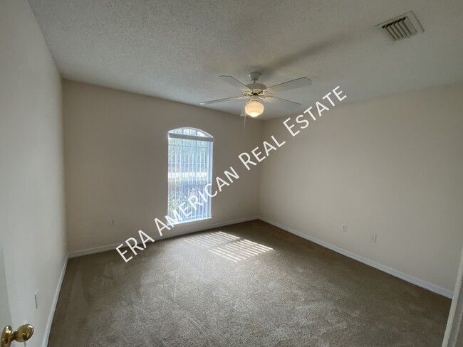 Building Photo - ***MOVE IN SPECIAL- First Full Month Rent ...