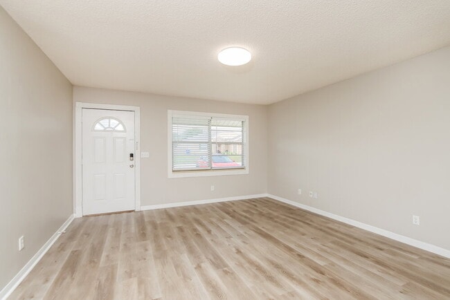 Building Photo - 9285 101st Ave