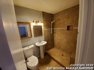 Building Photo - 1609 W Magnolia Ave