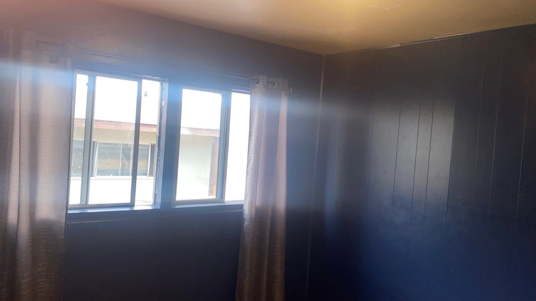 Building Photo - 2583 Roseview Pl
