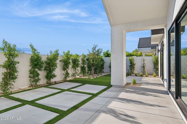 Building Photo - 6306 N 10th Dr
