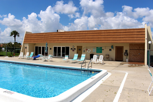 Building Photo - 5730 Fernley Dr E
