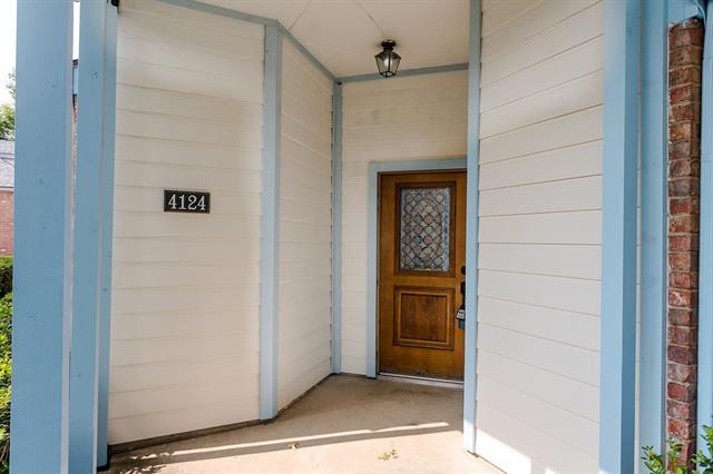 Building Photo - 4124 Hollow Oak Dr