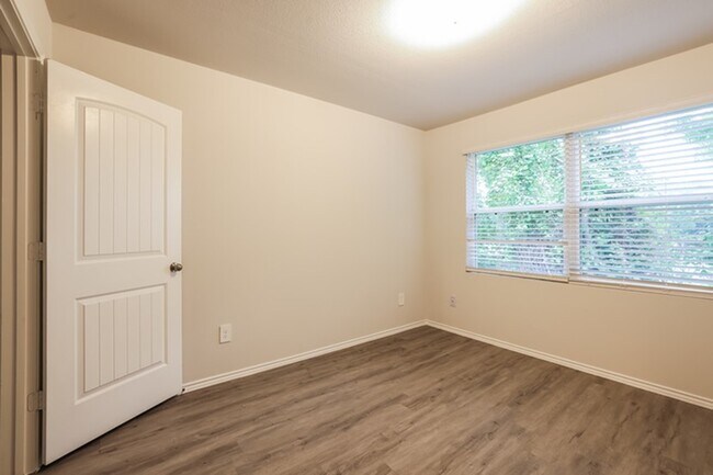 Building Photo - 2634 Camrola Wy