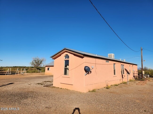 Building Photo - 4901 W Churella Trail