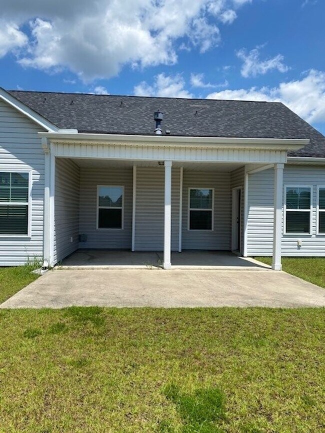 Building Photo - 1541 Eastbourne Dr