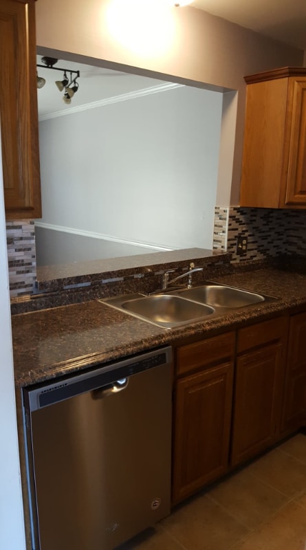 Building Photo - 483 Bramblewood Ln