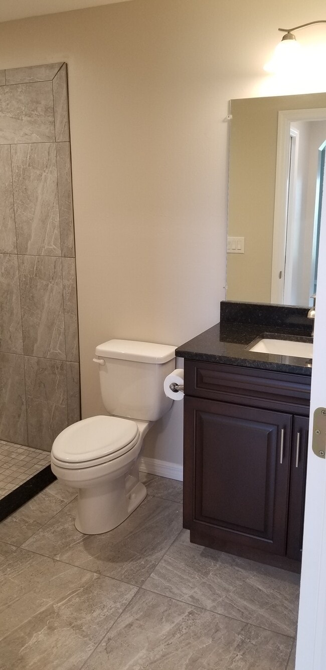 Building Photo - 1721 SW 33rd Terrace