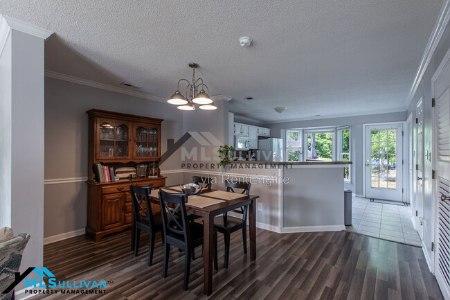 Building Photo - 208 Standish Dr