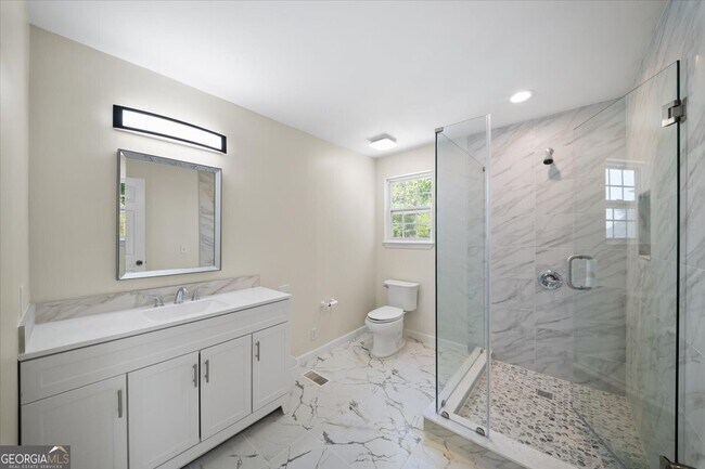 Building Photo - 103 Farmington Dr