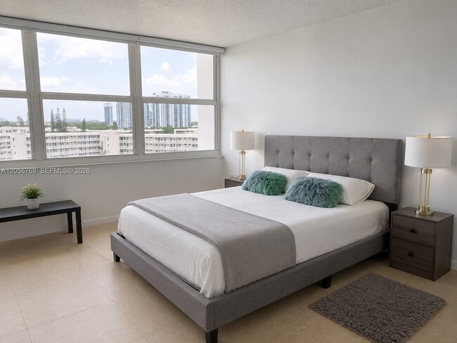 Building Photo - 18041 Biscayne Blvd