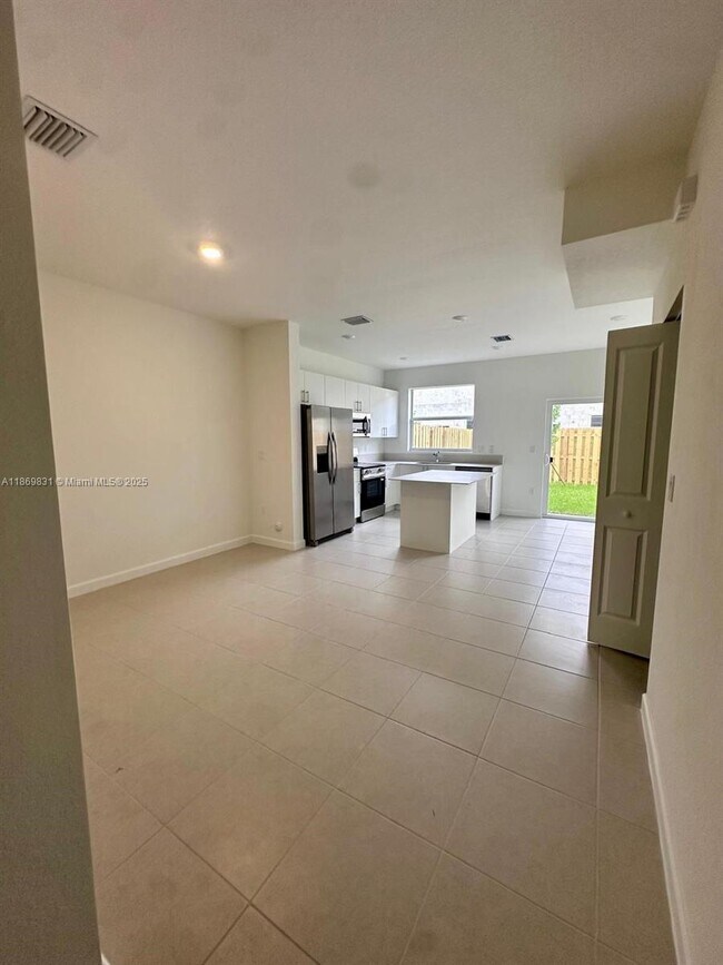 Building Photo - 35702 SW 178th Ct