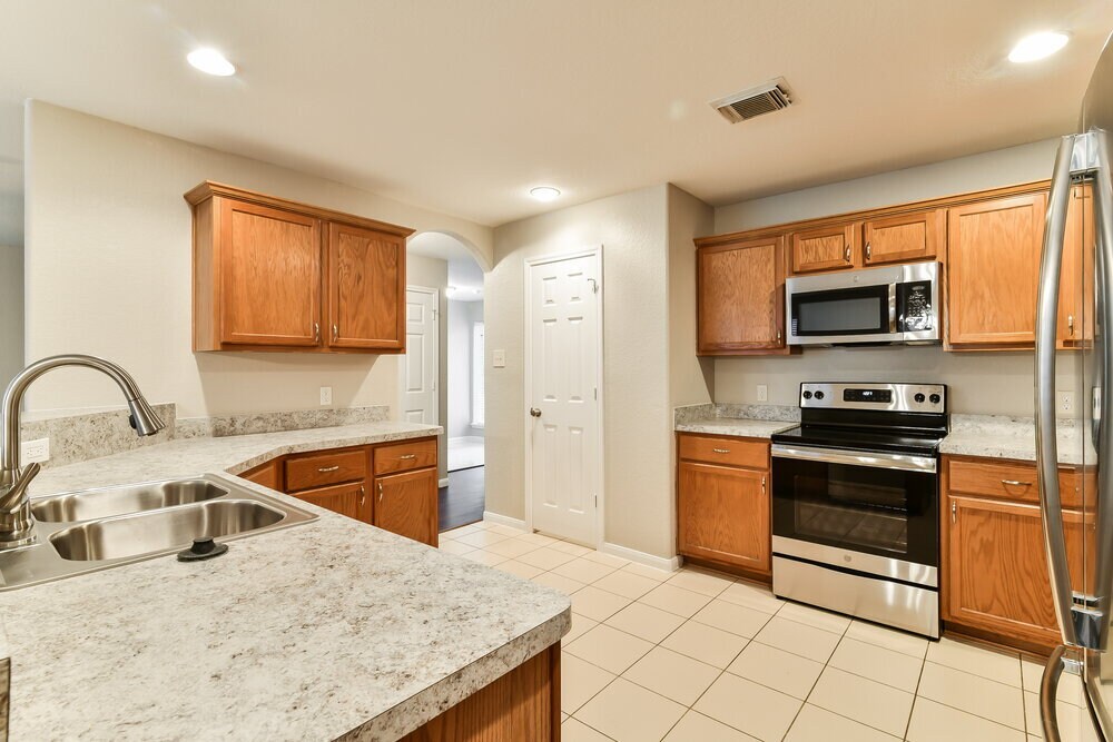 Building Photo - 11118 Opatrny Meadows Ln
