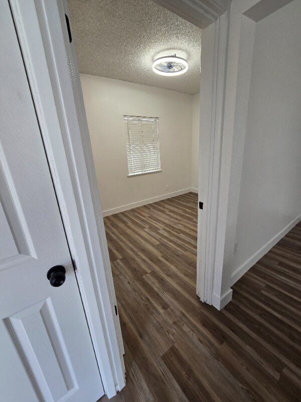 Building Photo - 7160 N Maroa Ave